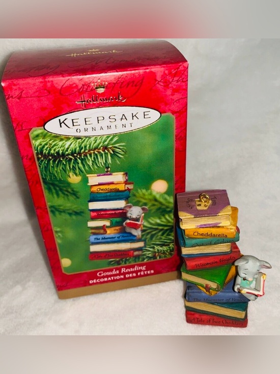 Hallmark Other - Hallmark Keepsake Ornament - Gouda Reading Stack (Multi-Color)